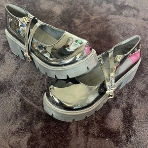 Women junior shoes brand new size 8